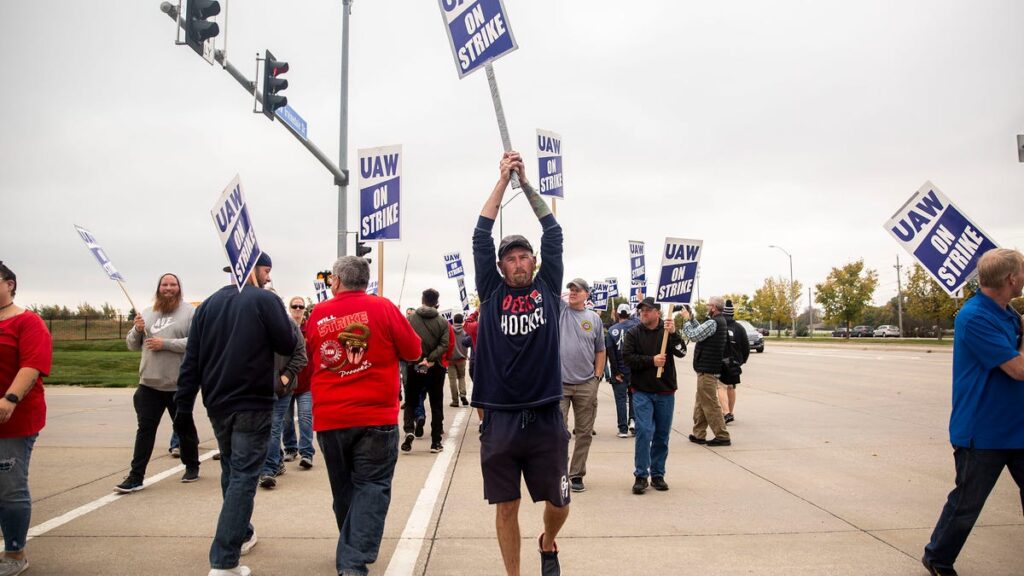 Striking John Deere employees to receive health insurance, performance bonuses, company says