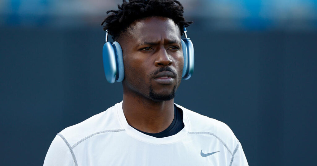 Tampa Bay Buccaneers release Antonio Brown and deny claim that he was asked to play with injured ankle - CBS News
