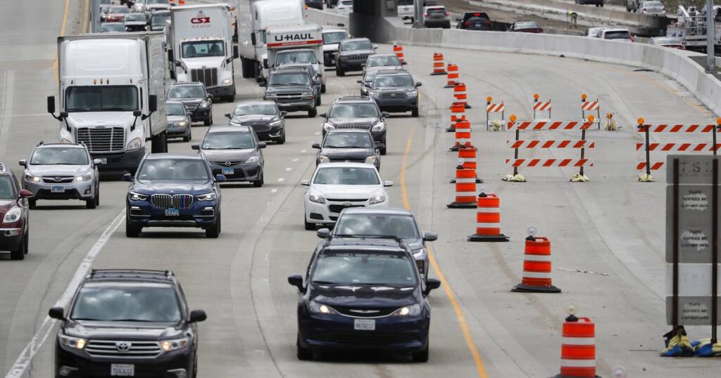 State Farm to raise Illinois auto insurance rates for 2nd time this year in June – Chicago Tribune